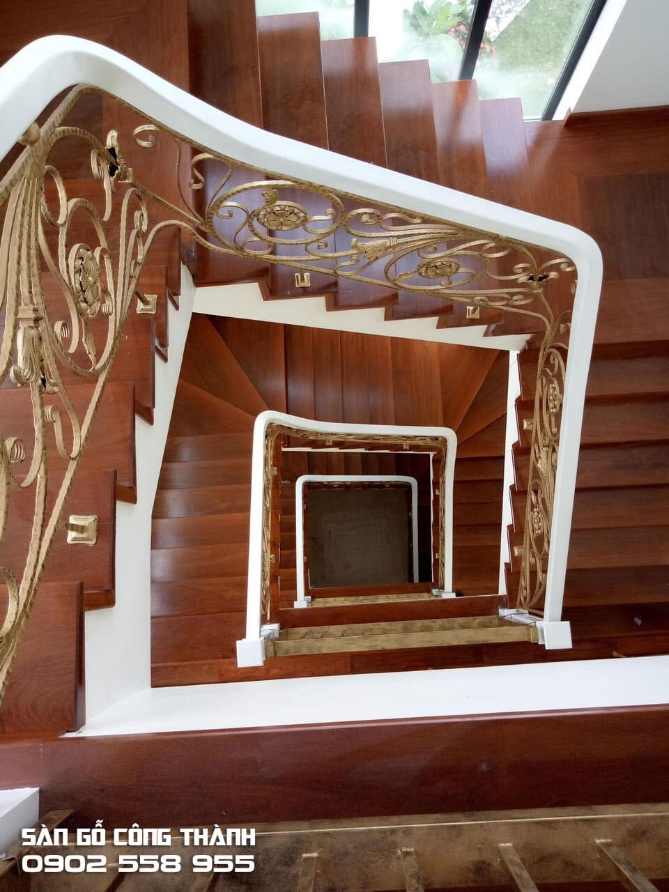 Cầu thang gỗ Gõ 01