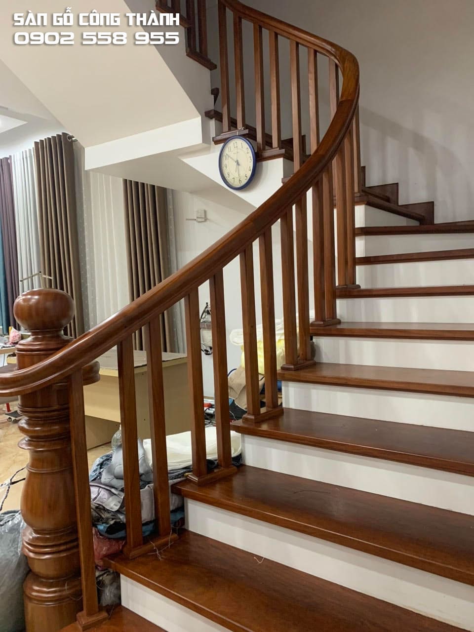 Cầu thang gỗ Gõ 02