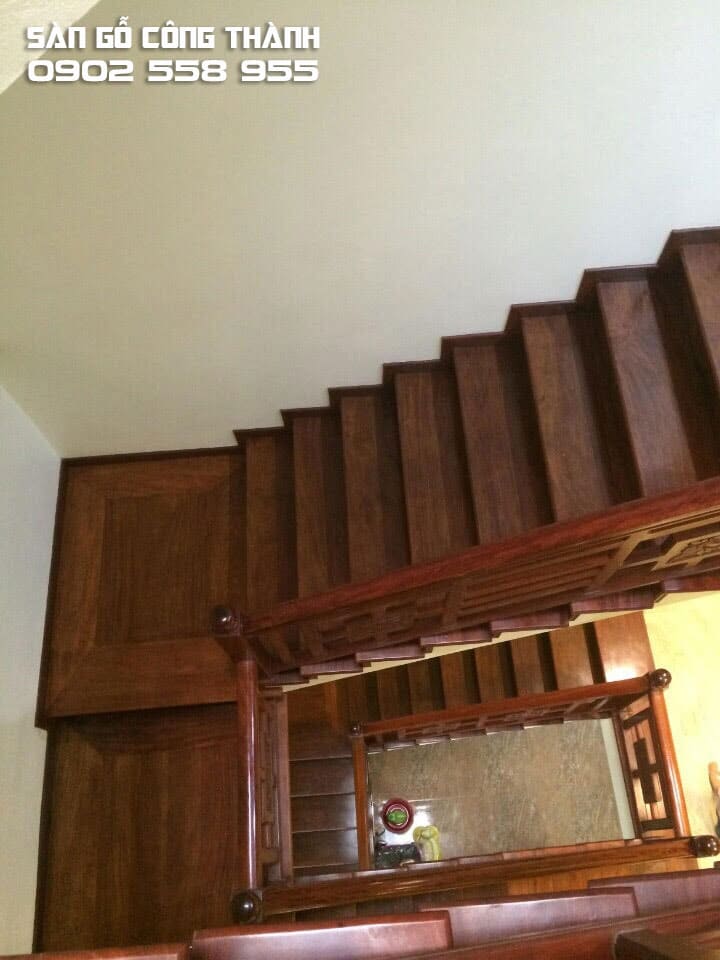 Cầu thang gỗ Gõ 06